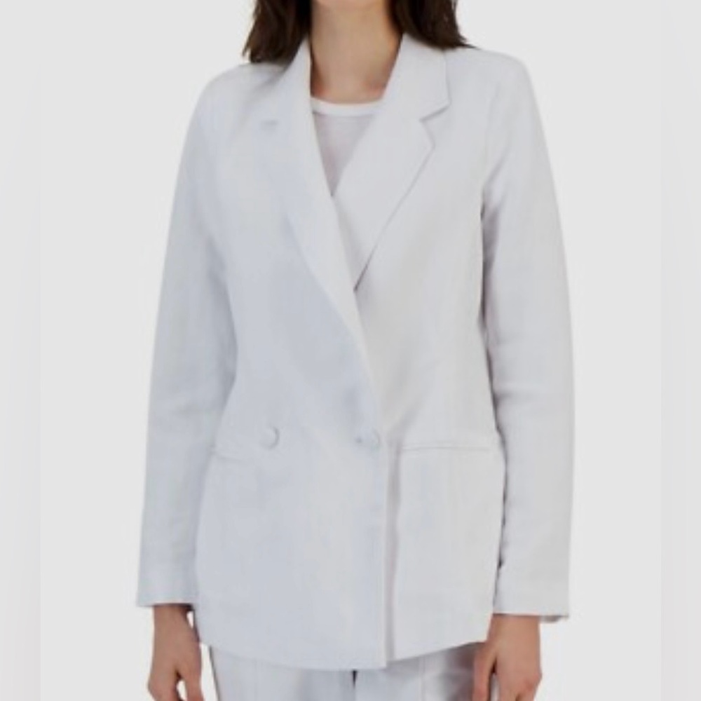 Alfani Women's Classic White Blazer NWT